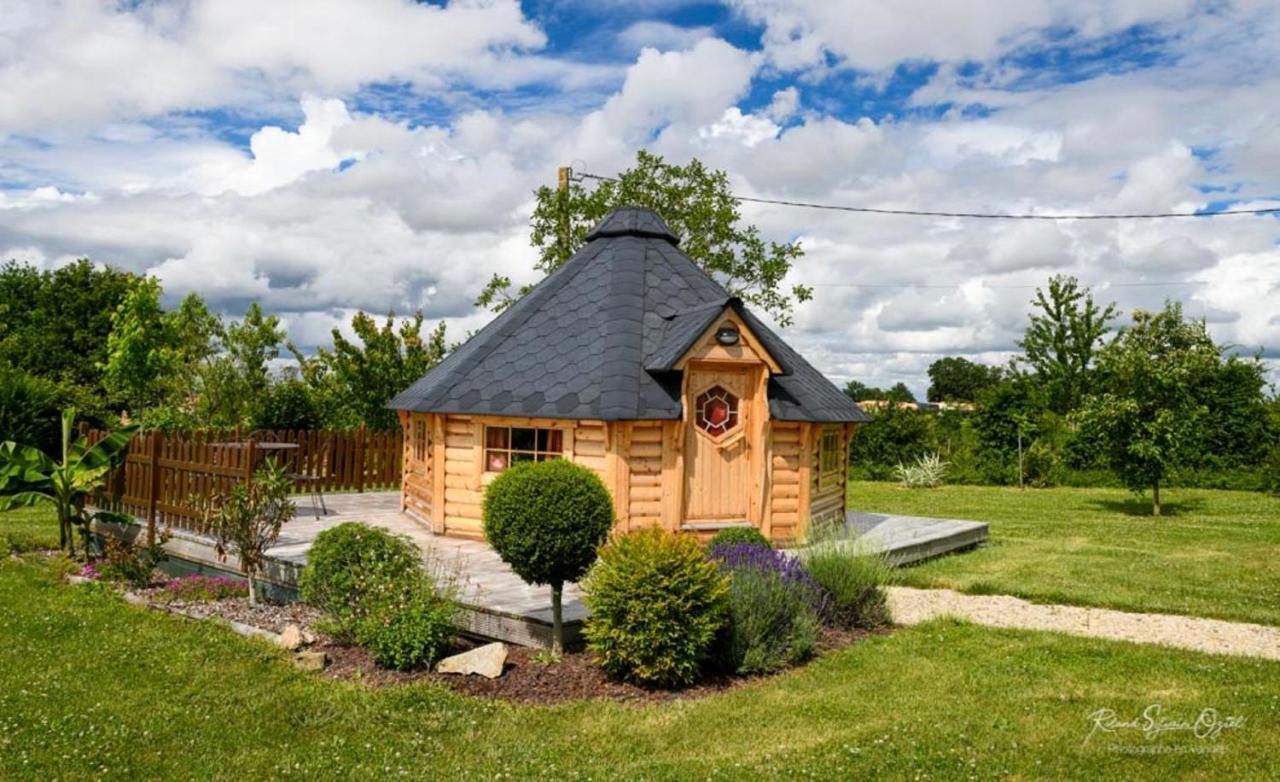 Bed and Breakfast Domaine De La Courillere Le Boupère Exterior foto